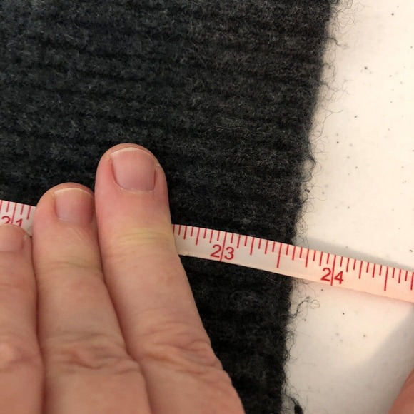 Madewell Dotted Bartlett V-Neck Sweater in Wool Alpaca Blend Coziest Yarn XXS - Picture 10 of 11